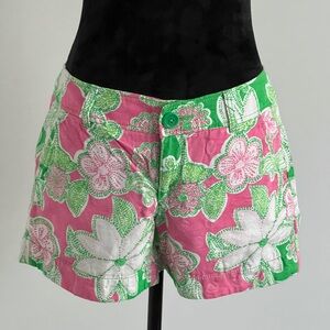 Lilly Pulitzer Coquette Pink and Green Floral Shorts 8” low rise size 6